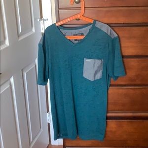 Light weight green guess T-Shirt